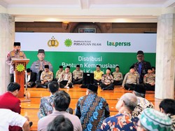 Gandeng PP Persis, Kapolri Salurkan 30 Ribu Sembako ke Warga Membutuhkan