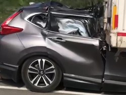 Mobil Seruduk Truk Boks di Tol Semarang-Solo Boyolali, 3 Tewas