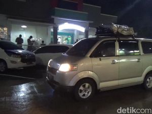 Jelang Lebaran, Kendaraan Pemudik Mulai Lintasi Tol Cipali Subang