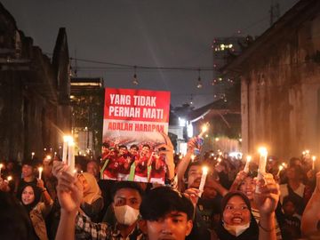 Nyalakan 1.000 Lilin, Merawat Ingatan Soal Duka Piala Dunia U-20