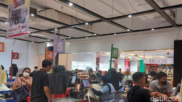 Diskon Transmart Full Day Sale Gokil! Pengunjung Langsung Borong
