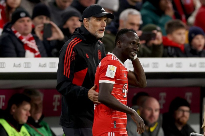MUNICH, GERMANY - APRIL 01: Thomas Tuchel, head coach of Bayern München reacts to his player Sadio Mane during the Bundesliga match between FC Bayern München and Borussia Dortmund at Allianz Arena on April 01, 2023 in Munich, Germany. (Photo by Alexander Hassenstein/Getty Images)