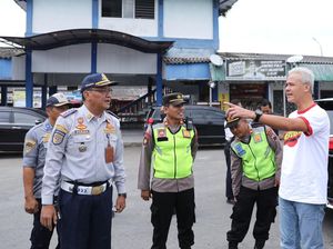 Ganjar Cek Kesiapan Layanan di Terminal-Posko Mudik Magelang