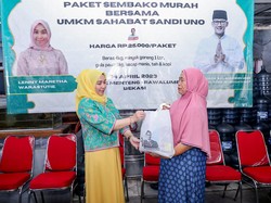 Relawan UMKM Sahabat Sandiuno Gelar Program Sembako Murah di Bekasi