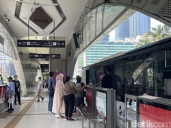 Penumpang Tak Setuju Tarif TransJ Naik: Memperparah Macet Jakarta!