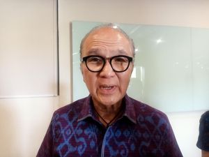 Doa Tantowi Yahya untuk Almarhum Carlos Saba Doa Tantowi Yahya untuk Almarhum Carlos Saba
