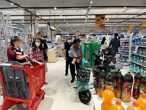 Video: Transmart Full Day Sale Hadir Lagi! Banjir Diskon 50% + 20% Video: Transmart Full Day Sale Hadir Lagi! Banjir Diskon 50% + 20%