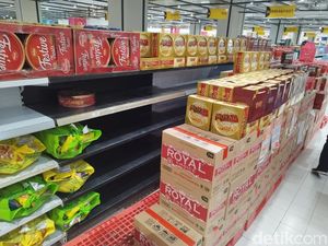 Harga Miring, Kue Lebaran di Transmart Diserbu dan Mulai Ludes