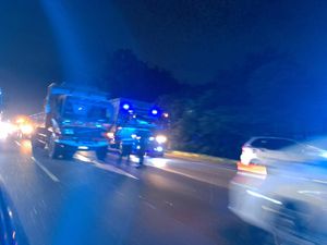 Truk Trailer Mogok di Tol Jagorawi, Lalin Arah Bogor Macet