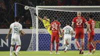 Sebuah peluang dari PSS Sleman yang gagal berbuah gol.