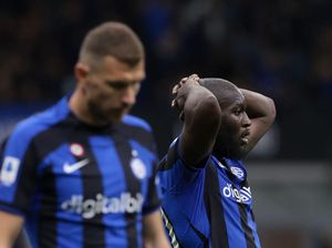 Si Ular Besar Lagi Tak Berbisa