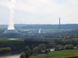 Kejar NZE, RI Mau Bangun Pembangkit 700 GW dari Tenaga Surya hingga Nuklir Kejar NZE, RI Mau Bangun Pembangkit 700 GW dari Tenaga Surya hingga Nuklir