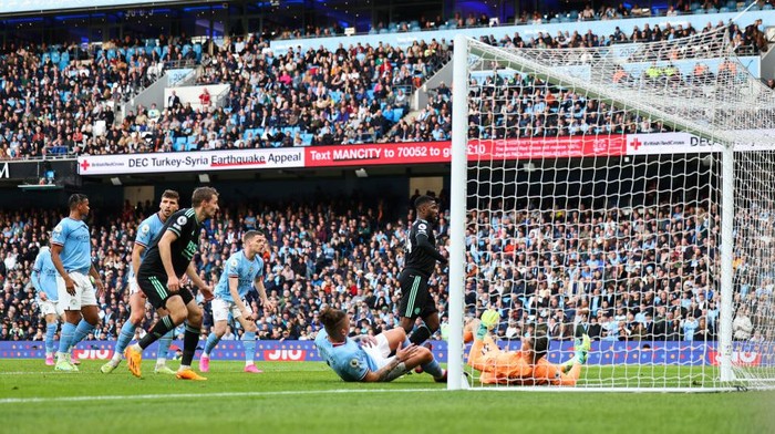 MANCHESTER, ENGLAND - APRIL 15: Kelechi Iheanacho of Leicester City celebrates after scoring a goal to make it 3-1 during the Premier League match between Manchester City and Leicester City at Etihad Stadium on April 15, 2023 in Manchester, United Kingdom. (Photo by Robbie Jay Barratt - AMA/Getty Images)
