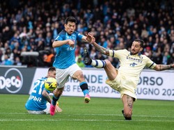 Napoli Ditahan Verona Tanpa Gol