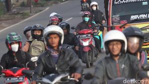 Para Pemburu Cuan Menuju Kampung Halaman