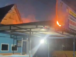 Pos Polantas di Pinrang Terbakar Usai Dilempari Bom Molotov