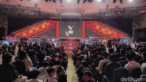 Ribuan Orang Tumblek Blek di Grand Final FFML Season 7 Free Fire