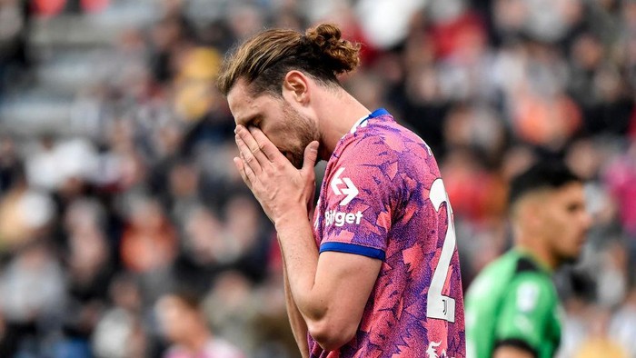 CITTA DEL TRICOLORE STADIUM, REGGIO EMILIA, ITALY - 2023/04/16: Adrien Rabiot of Juventus FC looks dejected during the Serie A football match between US Sassuolo and Juventus FC. Sassuolo won 1-0 over Juventus. (Photo by Andrea Staccioli/Insidefoto/LightRocket via Getty Images)