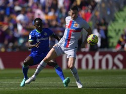 Barca Gagal Menang, Xavi Salahkan Rumput