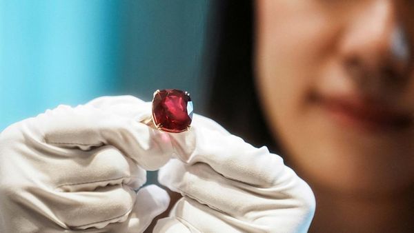 Batu Rubi Ini Akan Dilelang Rp 452,7 Miliar