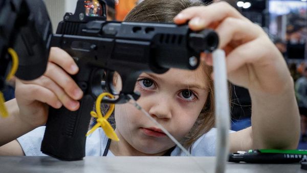 Begini Suasana Pameran Senjata Api di AS, Dipenuhi Anak-anak