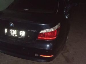 Penampakan BMW dan Fortuner Milik Bos Penginapan yang Tewas Dibunuh Penampakan BMW dan Fortuner Milik Bos Penginapan yang Tewas Dibunuh