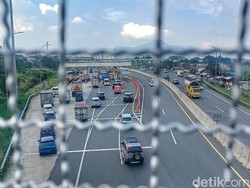 Belum Terjadi Lonjakan Pemudik di Exit Tol Cileunyi Bandung