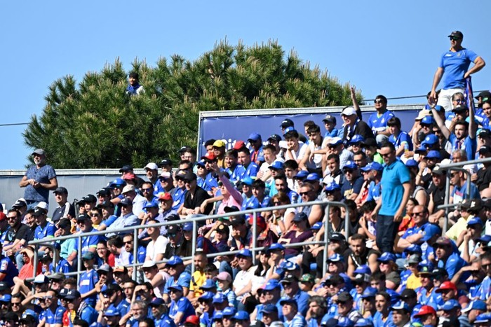 Getafe vs Barcelona Supporters watch from a tree the Spanish league football match between Getafe CF and FC Barcelona at the Col. Alfonso Perez stadium in Getafe on April 16, 2023. (Photo by OSCAR DEL POZO / AFP) (Photo by OSCAR DEL POZO/AFP via Getty Images)