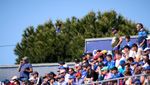 Foto Fans Nangkring di Pohon demi Nonton Getafe vs Barcelona