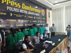 Penampakan Hud Filbert Berbaju Tahanan Usai Keciduk karena Narkoba