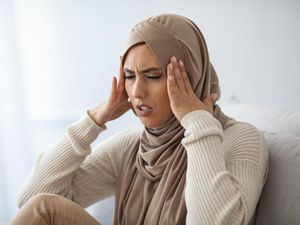 Benarkah Kebanyakan Makan Daging Bikin Pusing Kepala? Ini 5 Cara Mengatasinya Benarkah Kebanyakan Makan Daging Bikin Pusing Kepala? Ini 5 Cara Mengatasinya