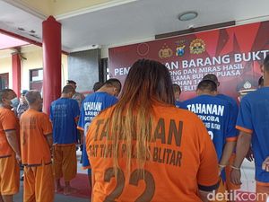 Emak-emak Blitar Nekat Jadi Muncikari gegara Sakit Hati Tak Dinafkahi Suami Emak-emak Blitar Nekat Jadi Muncikari gegara Sakit Hati Tak Dinafkahi Suami