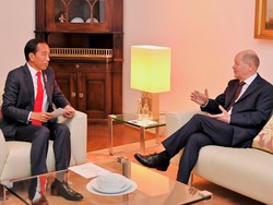 Saat Jokowi Buka Puasa di Tengah Pertemuan Bilateral dengan Kanselir Jerman