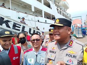 Kapolda Tinjau Pemudik di KM Kelud Batam Tujuan Medan