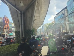 Macet Kian Menjadi, dari Tendean ke Simpang Santa Sampai 2 Jam
