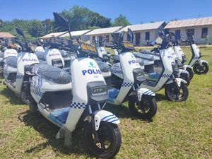 Kendaraan Listrik Pengamanan Delegasi KTT ASEAN Tiba di Labuan Bajo