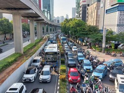 Jalan Rasuna Said Arah Mampang Macet Parah Sore Ini