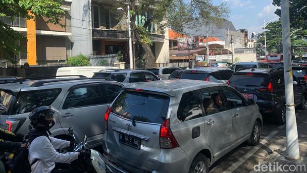 Macet di kawasan Senopati, Jakarta Selatan. (Mulia Budi/detikcom)