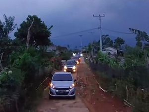 Bikin Merinding! Anak Formasi Lengkap Pulang Kampung Demi Sang Ibu