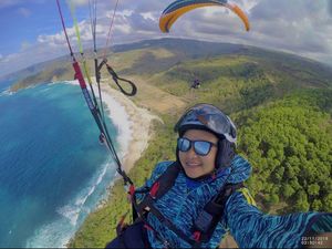 Wuih! Mendaki Gunung Kerinci, Turunnya Bisa dengan Paralayang Wuih! Mendaki Gunung Kerinci, Turunnya Bisa dengan Paralayang