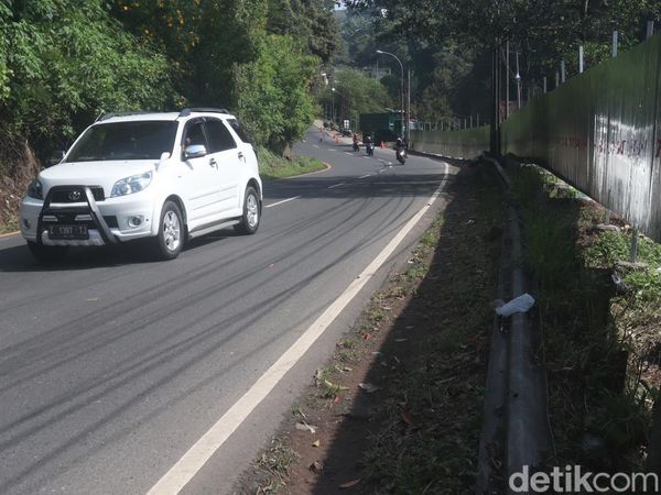 Hantu Pembatas Jalan di Jalur Nagreg yang Harus Diwaspadai