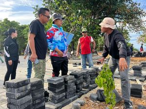 Pemprov Sulbar-TNI Sinergi Hidupkan Wisata Bahari Pulau Karampuang Pemprov Sulbar-TNI Sinergi Hidupkan Wisata Bahari Pulau Karampuang