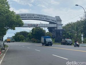 Pemudik yang Melintasi Ngawi Diimbau Waspadai Titik Rawan Pohon Tumbang Pemudik yang Melintasi Ngawi Diimbau Waspadai Titik Rawan Pohon Tumbang