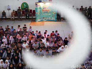 Berbagi Keceriaan di Program Gerobag Ramadan Ala JQR Berbagi Keceriaan di Program Gerobag Ramadan Ala JQR