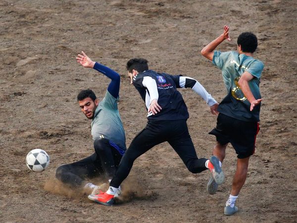 Seru! Warga Mesir Ngabuburit dengan Turnamen Sepakbola