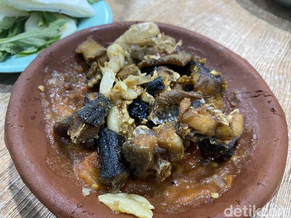 Belut Elek Racikan H. Poer yang Legendaris di Surabaya