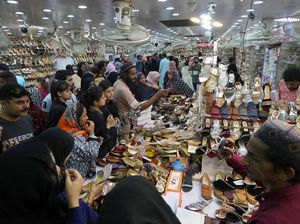 Suasana Pasar di Pakistan yang Ramai Jelang Hari Raya Idul Fitri Suasana Pasar di Pakistan yang Ramai Jelang Hari Raya Idul Fitri