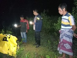 Tim Forensik Polda Sulsel Autopsi Mayat Bugil Tanpa Kepala di Tana Toraja