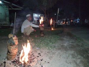 Tradisi Nenek Moyang Kembali Meriahkan Malam Ramadan di Madina