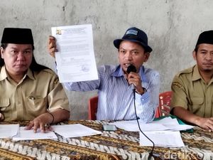 Kadus-Kades Kandangan Semarang Ancam Tuntut Jumirah Buntut Palak Rp 1 M Kadus-Kades Kandangan Semarang Ancam Tuntut Jumirah Buntut Palak Rp 1 M